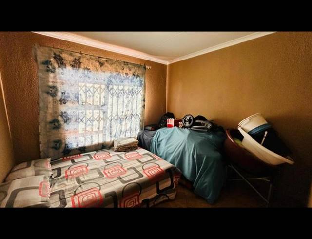2 BEDROOM HOUSE FOR SALE IN THE ORCHARDS